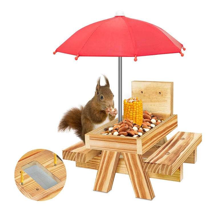 Chipmunk Picnic Table